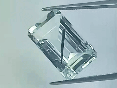 10.75ct Água-marinha Com Inclusão 18x12mm