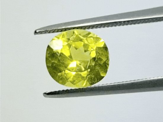 2.20ct Chrysolite 8x7mm