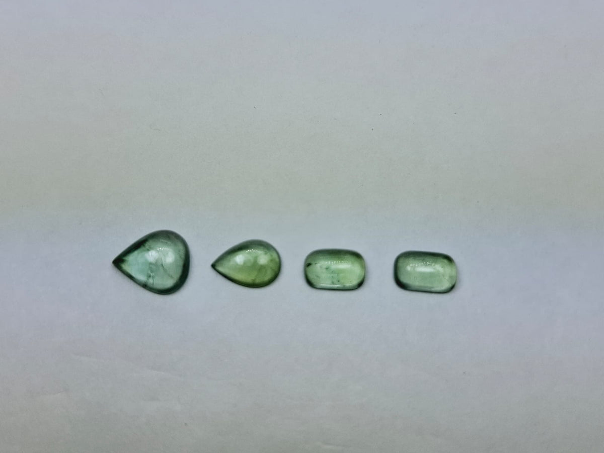 Cabochão de turmalina de 4,80 ct