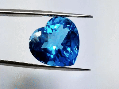 25.55ct Topázio Suíço 18x17mm