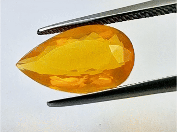 3.65ct Opala de Fogo 15x8mm