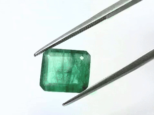 3.70ct Esmeralda 11x10mm