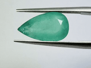 3.75ct Emerald 14x8mm