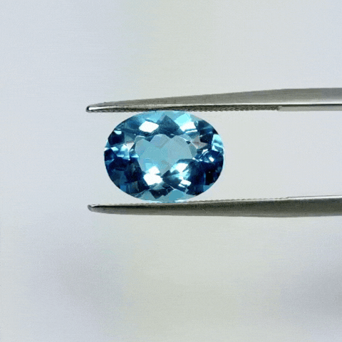 3.90ct Topázio Azul Suíço 11x9mm