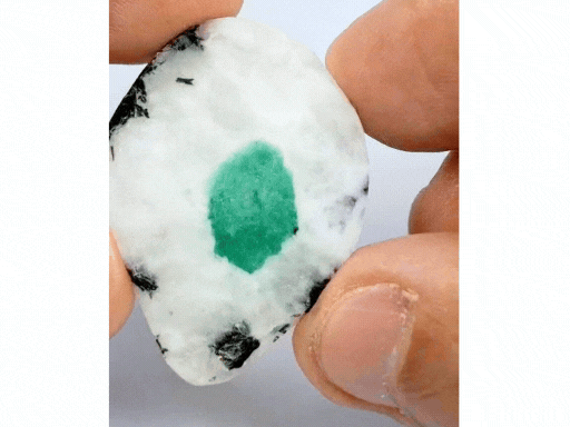 33.30ct Esmeralda 35x25mm