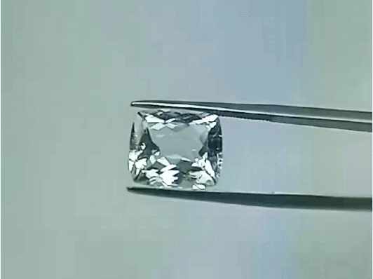 4.70ct Topázio Sky 12x11mm