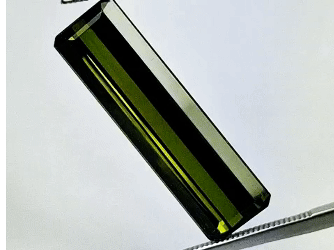 9.35ct Turmalina 25x7mm