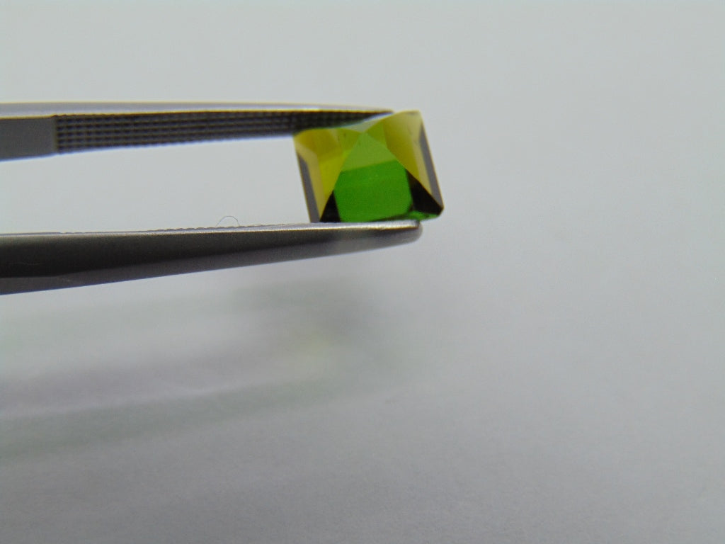 Turmalina de 1,75 ct e 7 mm