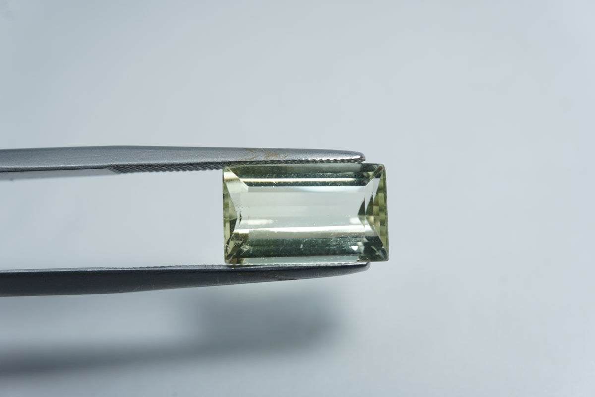 Berilo verde 3ct 12x7mm