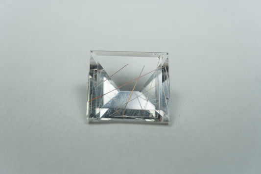9.40ct Quartzo com inclusão 15x13mm