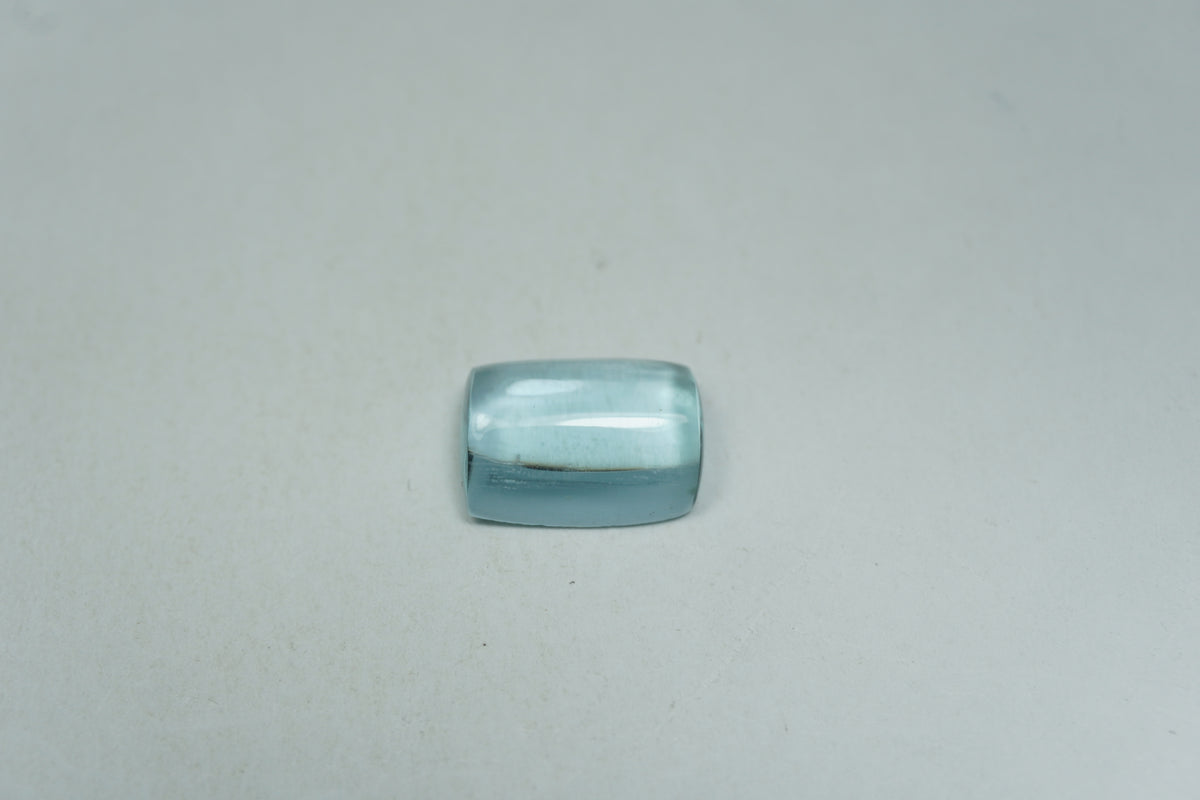 3.69ct Água-marinha cabochão 11x8mm