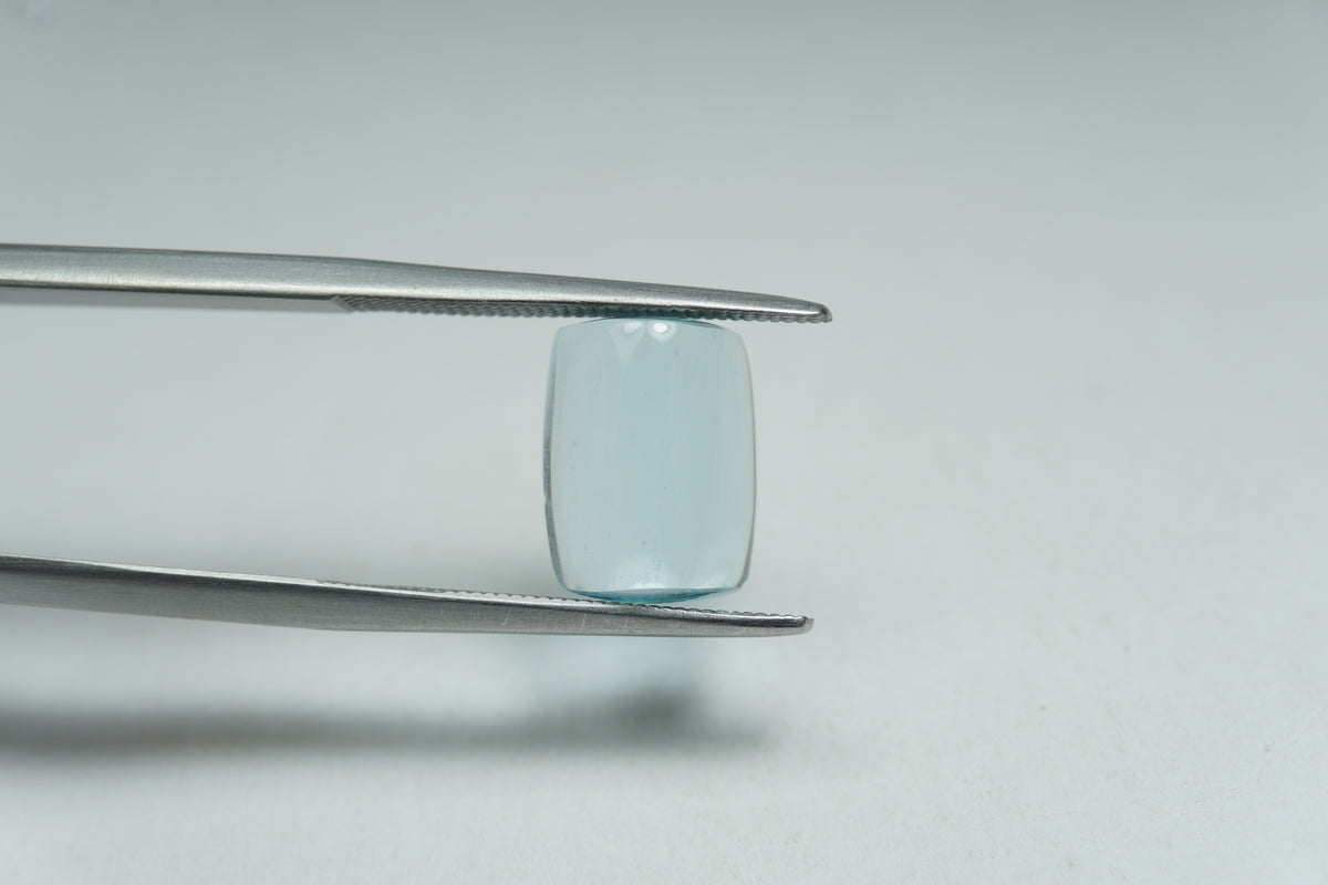 3.69ct Água-marinha cabochão 11x8mm