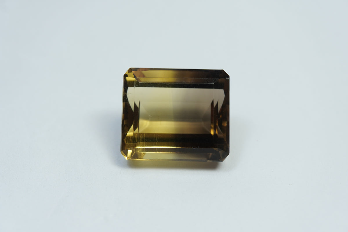 Citrino bicolor de 37,90 ct, 21x18mm
