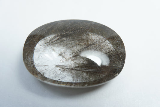 38.65ct Quartzo com inclusões 27x20mm