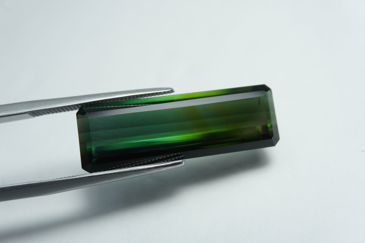 9,80ct Turmalina 26x9mm