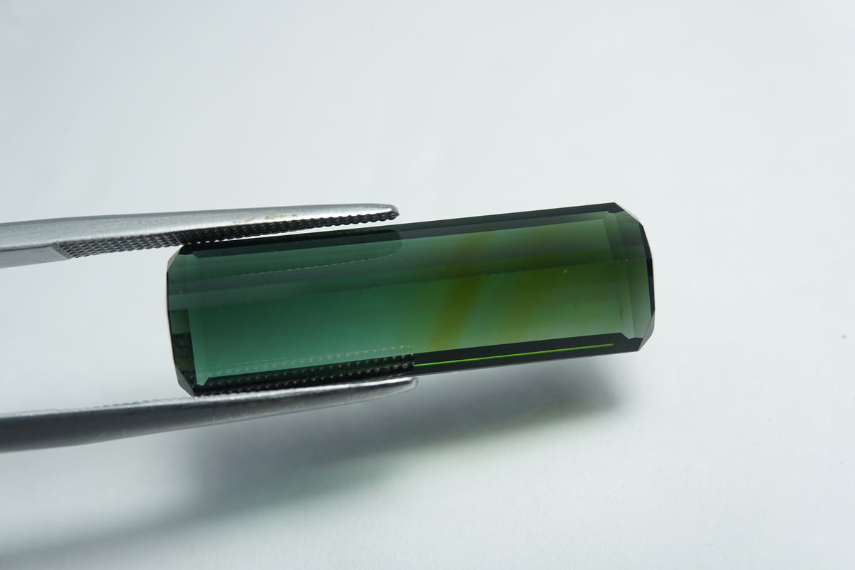 9,80ct Turmalina 26x9mm