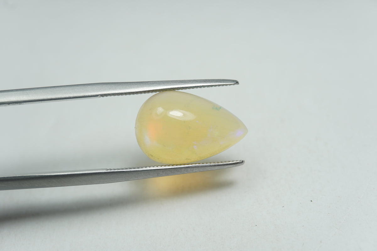 2.93ct Opala cabochão 15x10mm