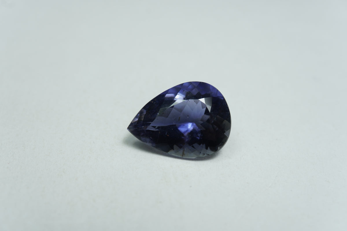4.91ct Iolita 14x10.5mm