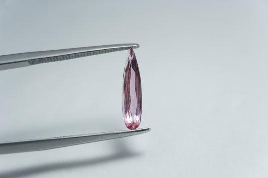 0.91ct Turmalina 14x3mm