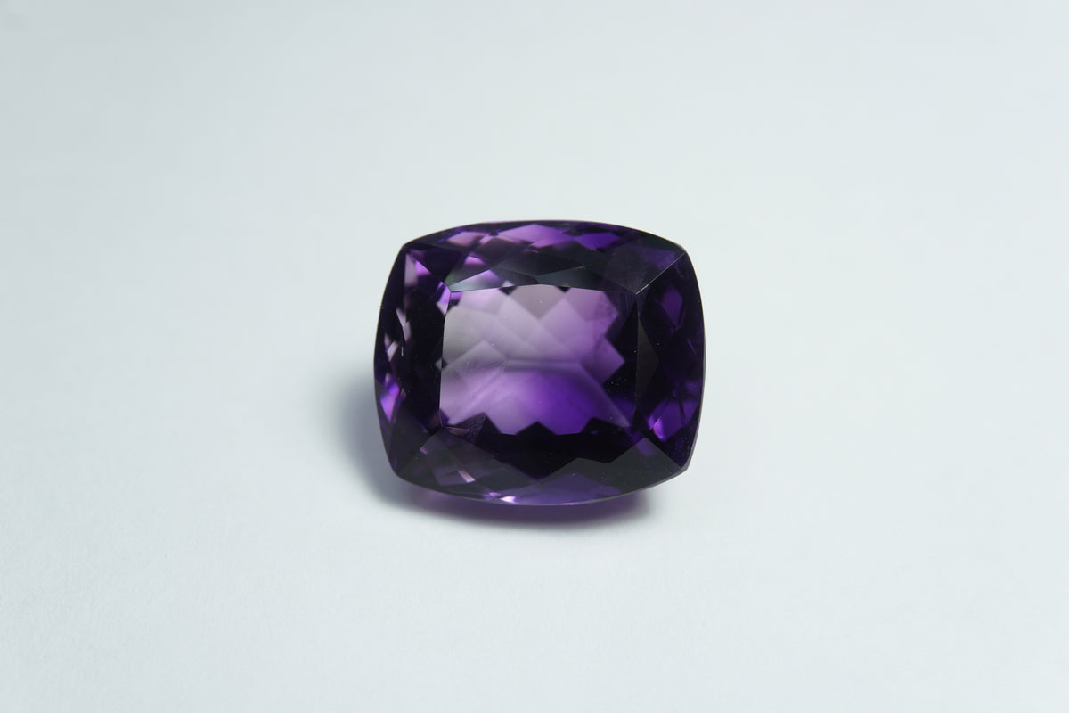 Ametista bicolor de 27,05 ct 20x17mm