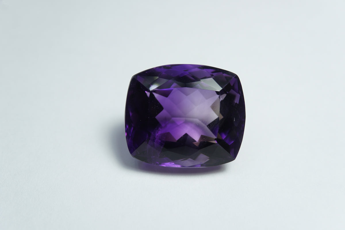 Ametista bicolor de 27,05 ct 20x17mm