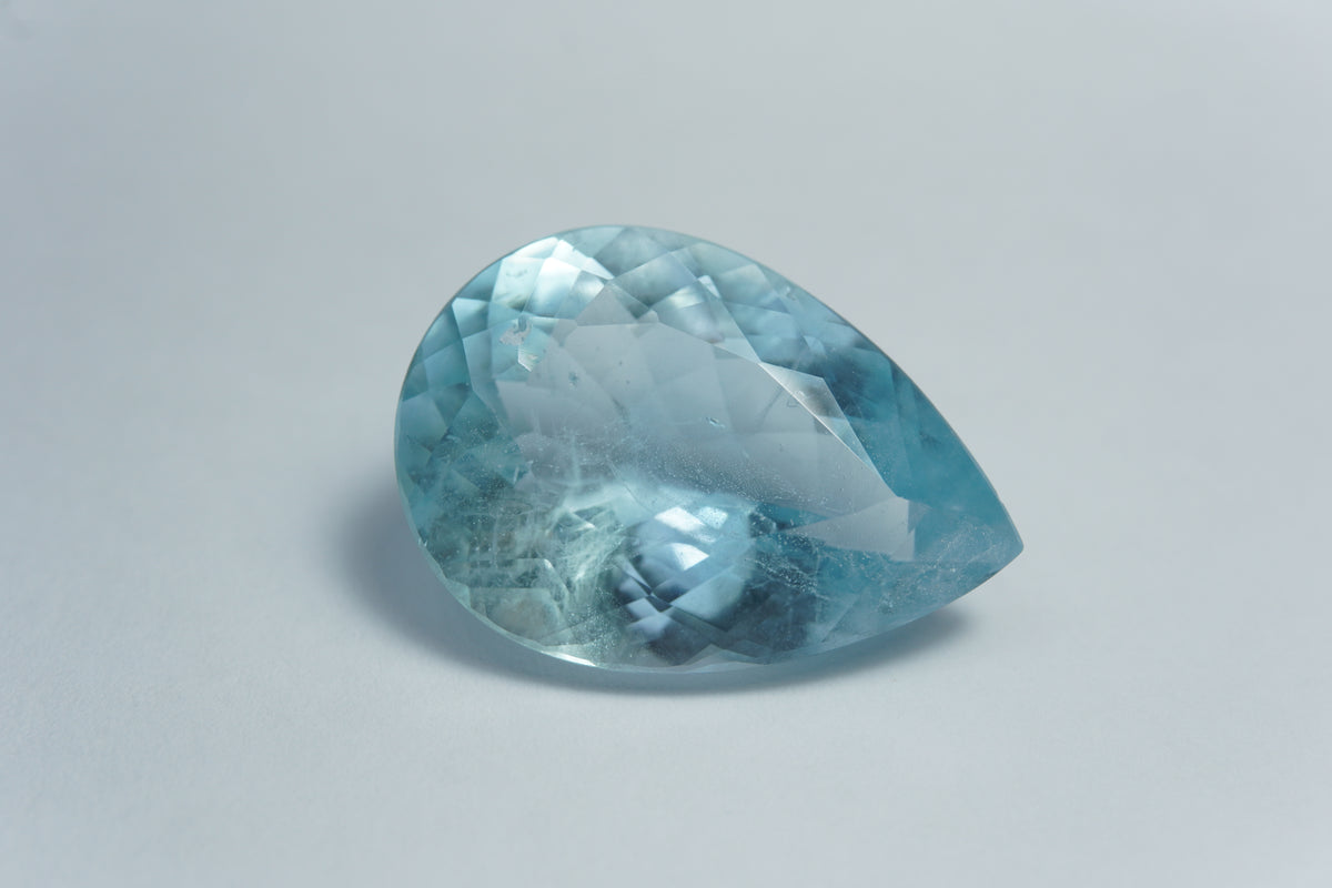 31.40ct Topaz natural color 25x18mm