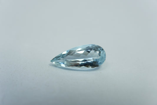 1.88ct Água-marinha 13x6mm