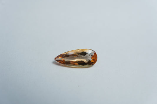 1.35ct Topázio imperial 11x5mm