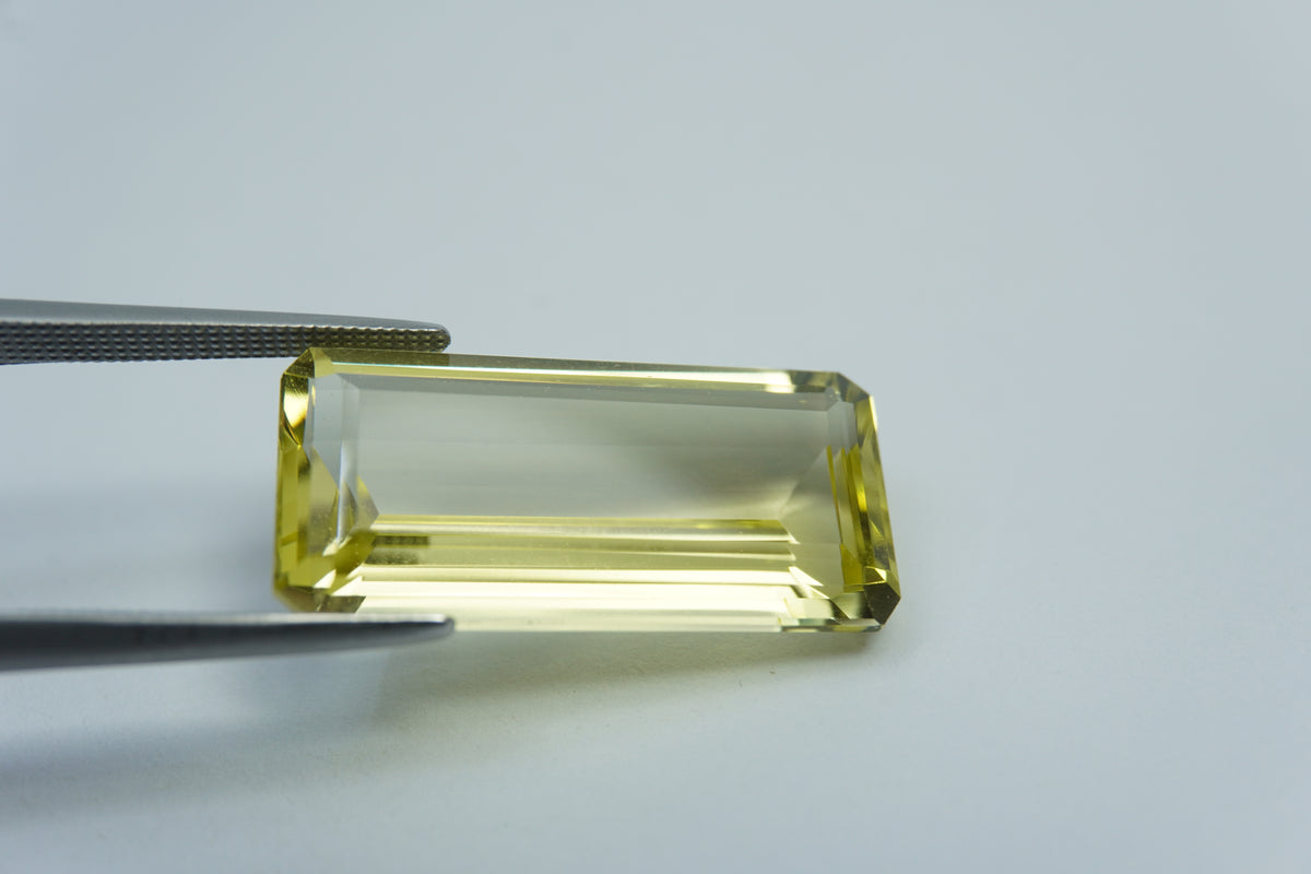 15.90ct Green gold 24x11mm
