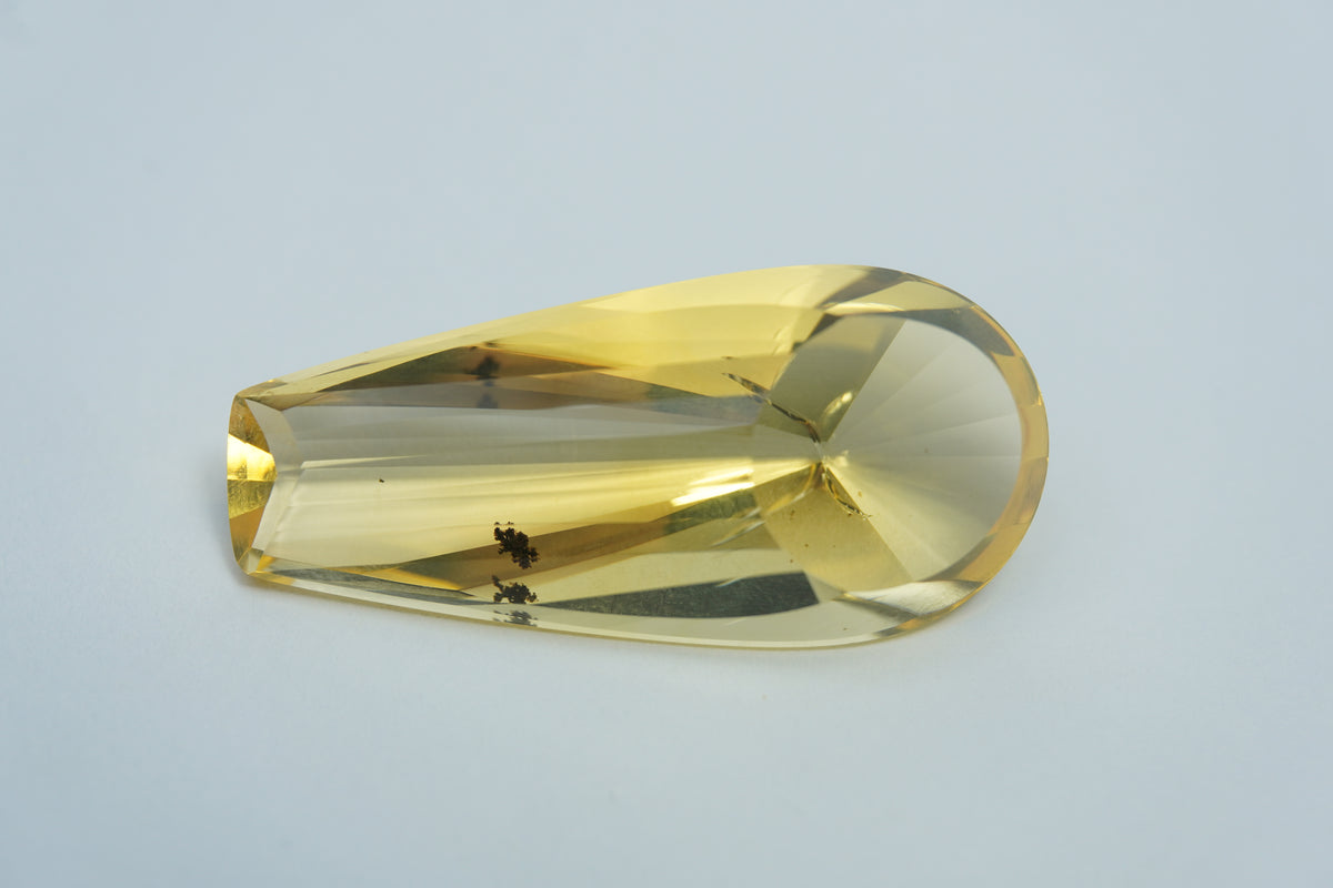 Opala de fogo 29,30 ct 36x16 mm