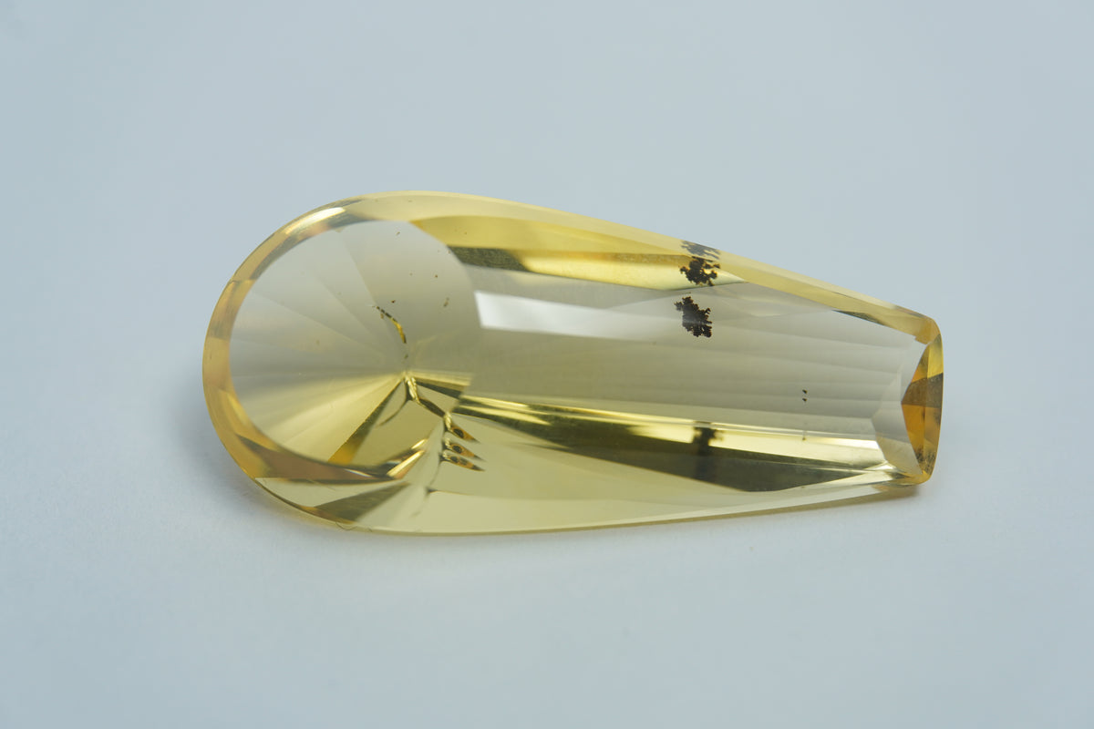 Opala de fogo 29,30 ct 36x16 mm