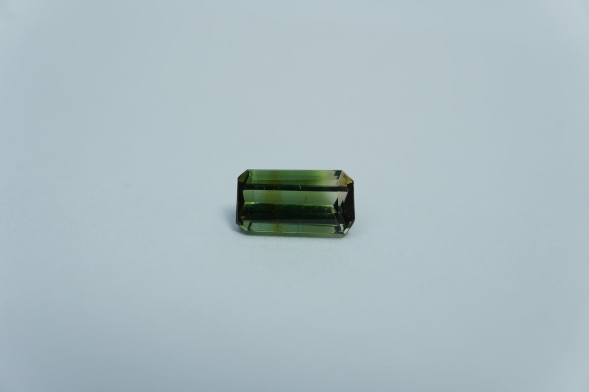 Turmalina bicolor de 1,34 ct 8x4mm