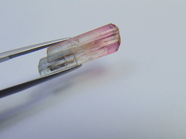 Peça de Turmalina Bicolor 9,70ct 25x7mm