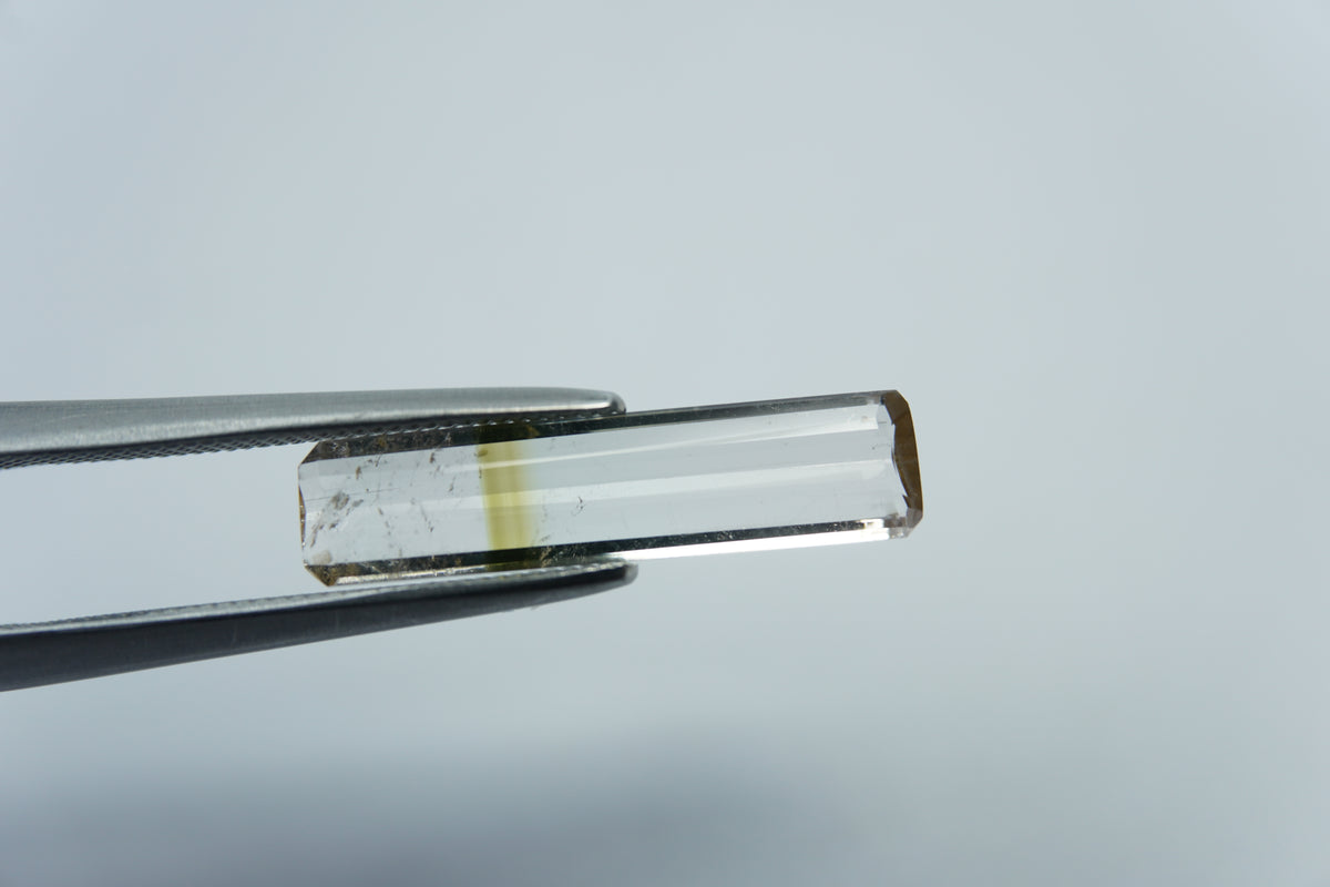 Turmalina bicolor 1,55 ct 18x44 mm