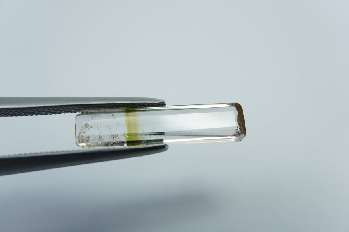 Turmalina bicolor 1,55 ct 18x44 mm