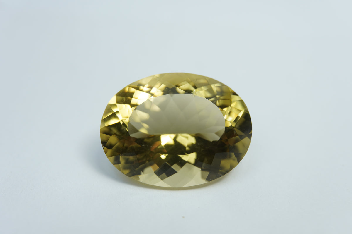 28.75 quilates Ouro verde 24x18mm