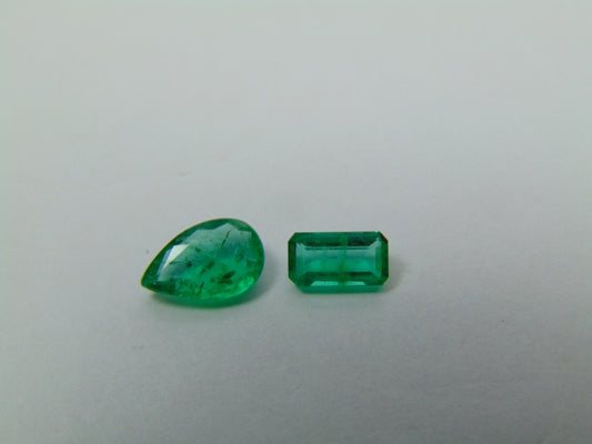 1.23ct Esmeralda 8x5mm 7x3mm