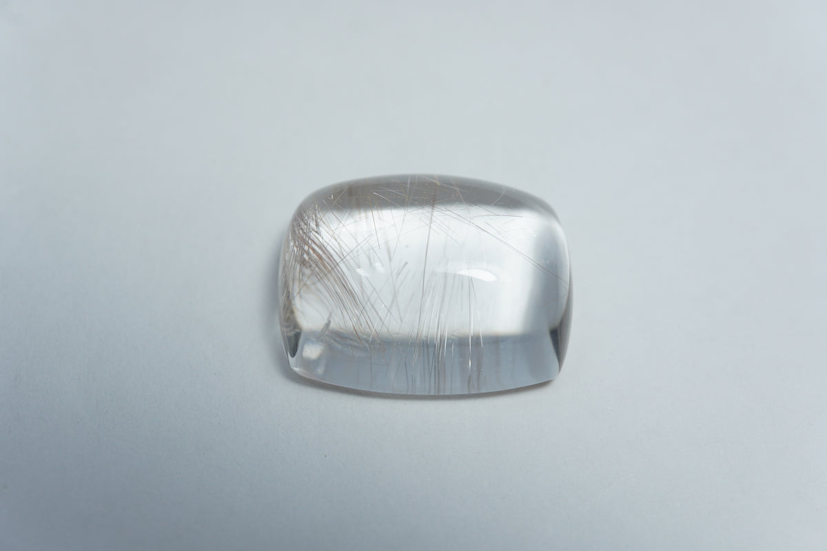 17.80ct Quartzo com inclusão em cabochão 18x14mm