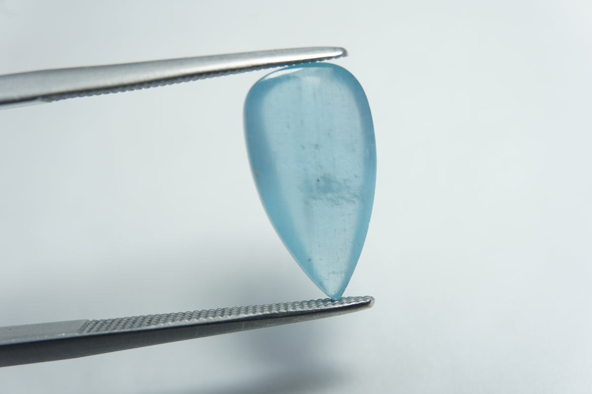 3.80ct cabochão de água-marinha 15x8mm