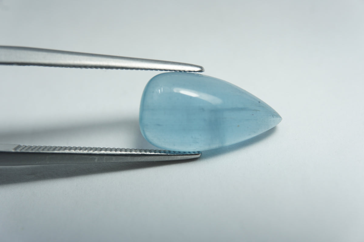 3.80ct cabochão de água-marinha 15x8mm