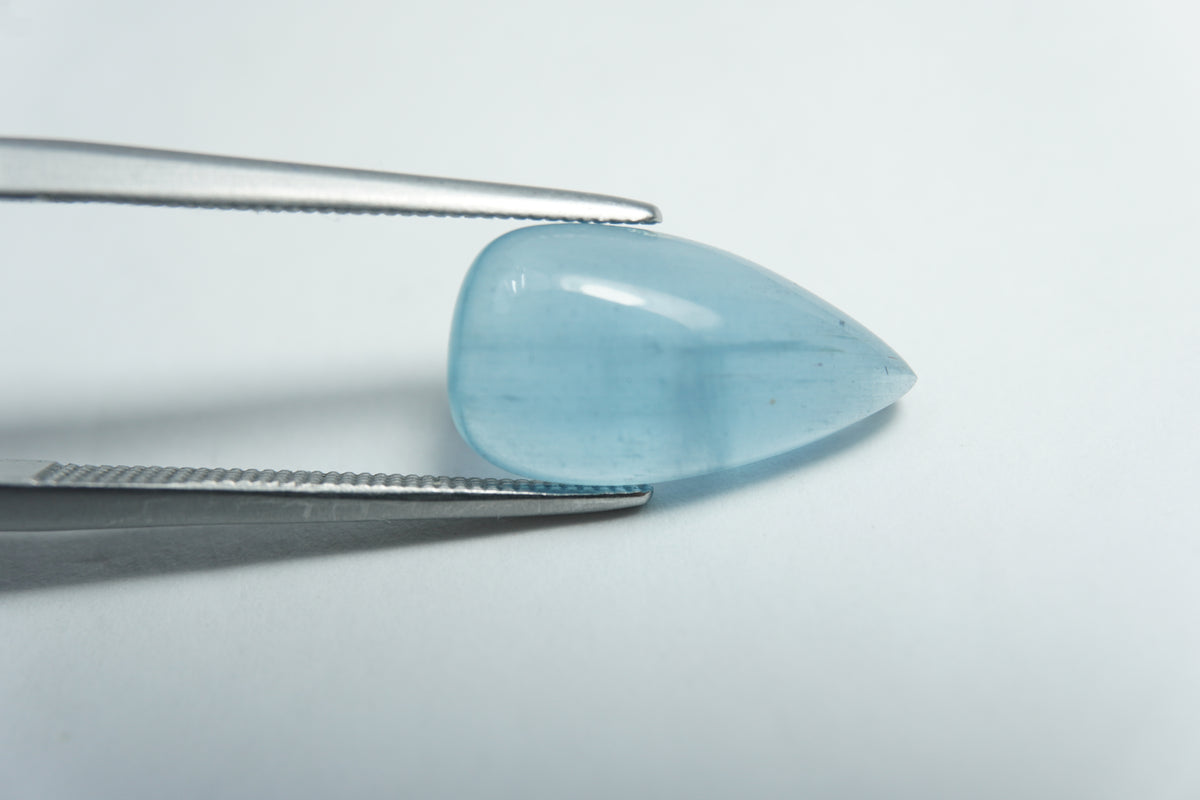 3.80ct cabochão de água-marinha 15x8mm