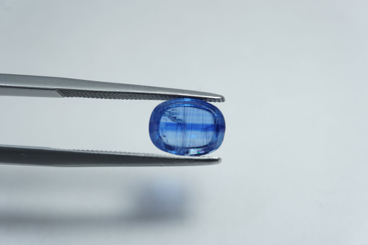 2.08ct Cabochão de Cianita 8x6mm