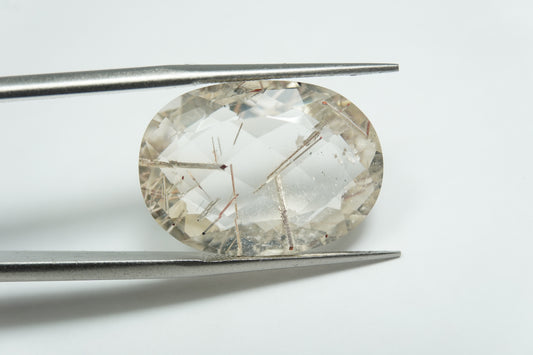 17.55ct Quartzo com inclusão 21x15mm