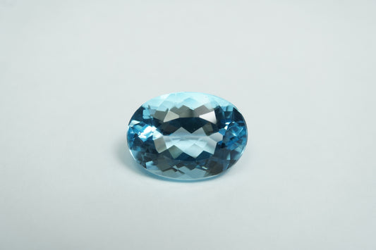 9.90ct Topázio Suíço 15x11mm