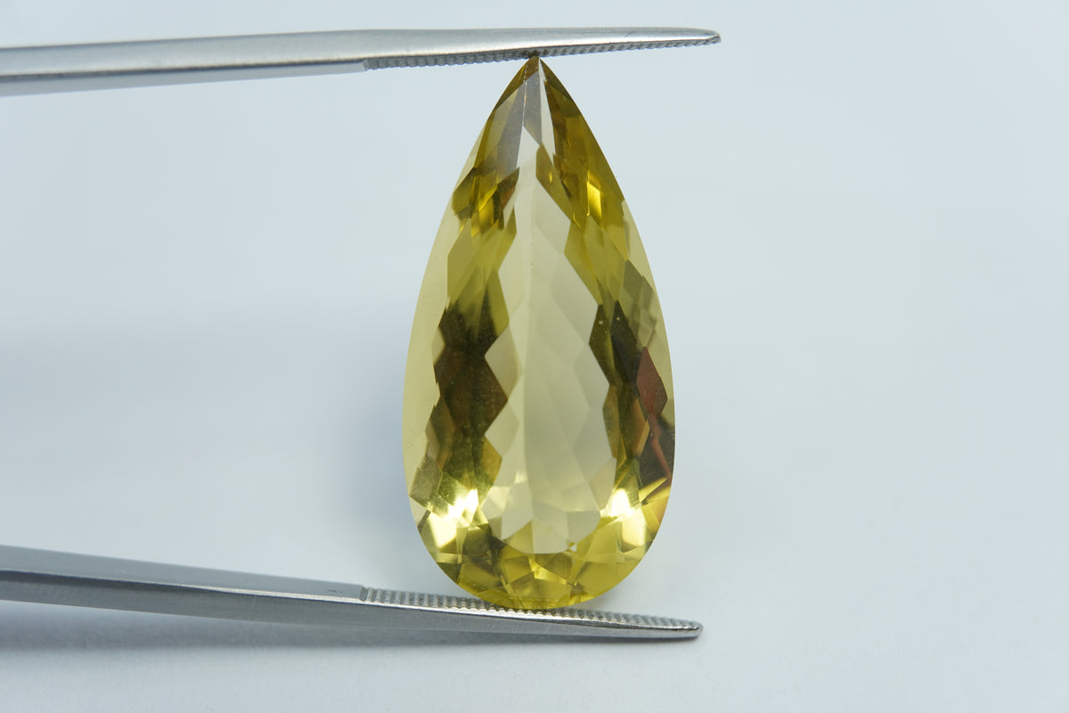 20,25ct Ouro verde 28x14mm