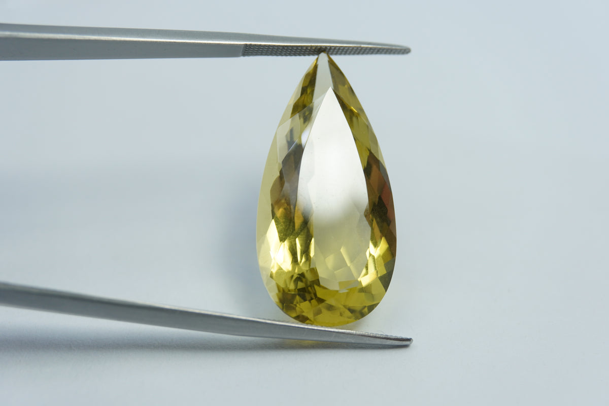 20,25ct Ouro verde 28x14mm