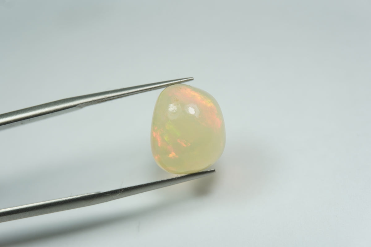 4.20ct Noble opal 13x11mm