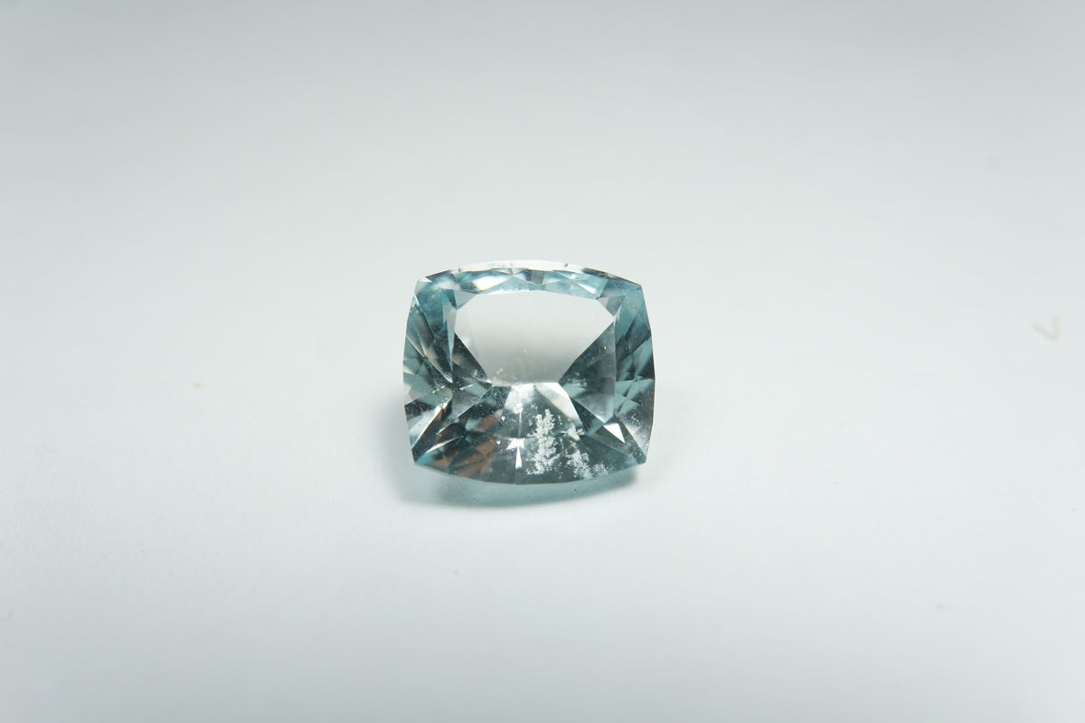 5.89ct Topázio sky 10.5x10mm