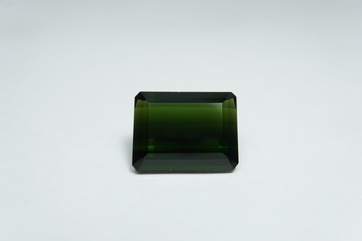 8.90ct Turmalina 14x10.5mm