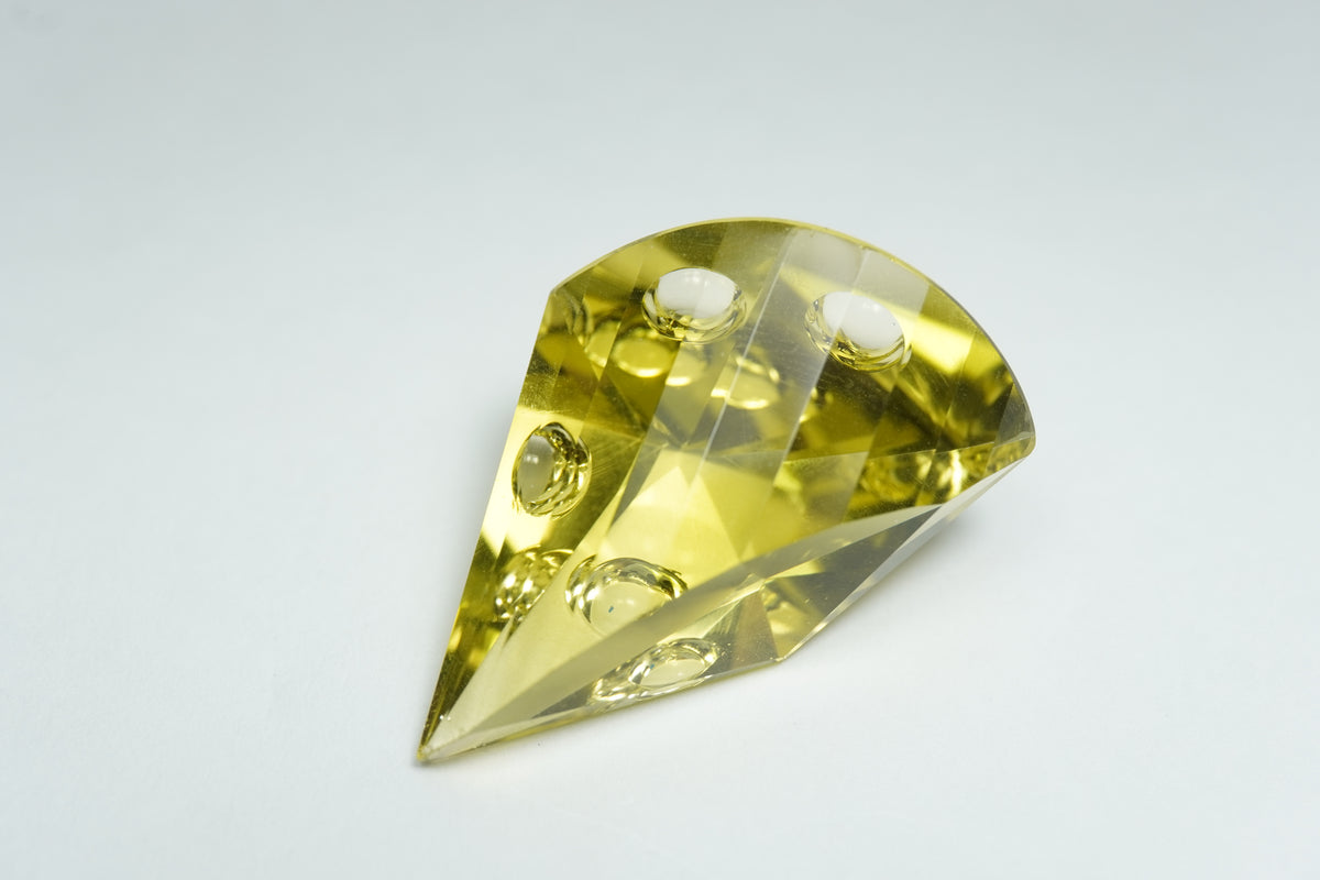 24.86ct Green gold com bolhas 22x17mm